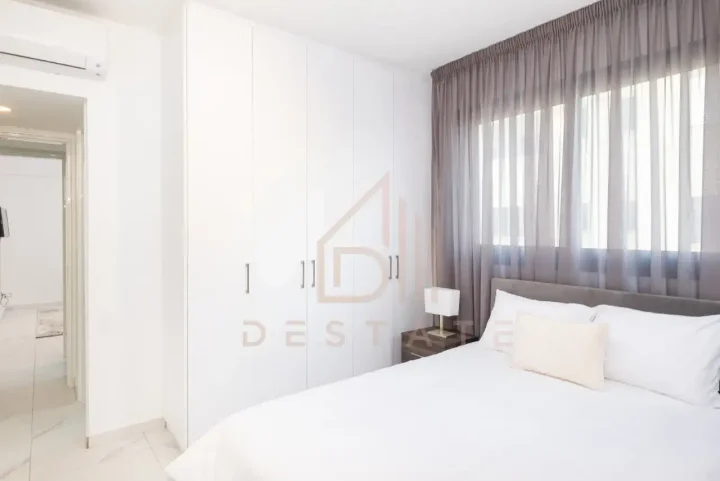 2-bedroom apartments for rent 90 m² in Larnaca, Larnaka - Finikoudes