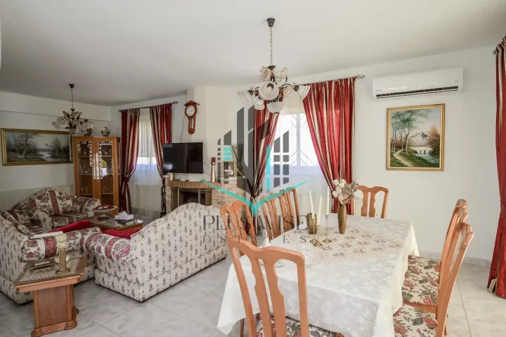 4-bedroom villa for rent 350 m² in Larnaca, Oroklini