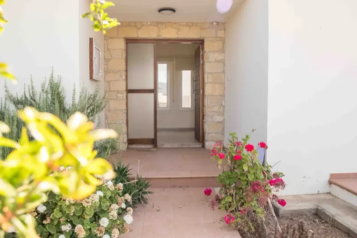 3-bedroom detached house for rent 150 m² in Larnaca, Maroni