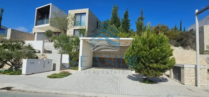 3-bedroom villa for rent 248 m² in Paphos, Tsada