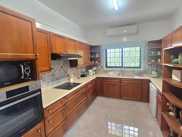 5-bedroom detached house for rent 430 m² in Nicosia, Strovolos - Chryseleousa