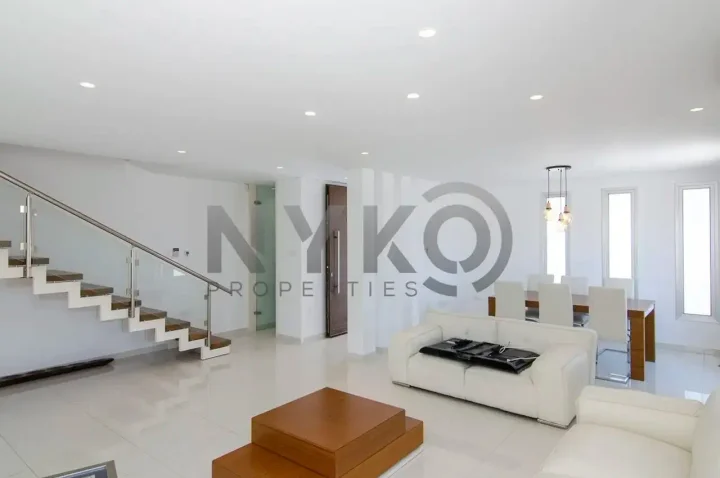 4-bedroom detached house for rent 340 m² in Limassol, Ypsonas