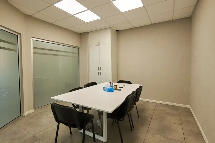 Office 1000 m² for rent in Limassol, Limassol - Kapsalos