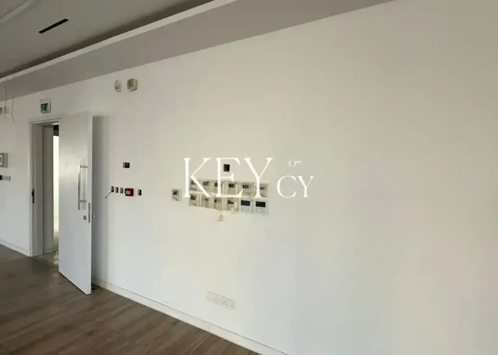 Офис 549 м² в аренду в Limassol, Limassol - Mesa Geitonia