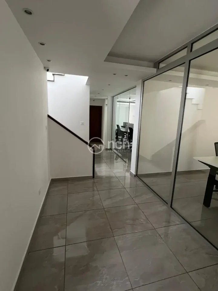 Commercial properties 315 m² for rent in Limassol, Limassol - Agios Nicolaos