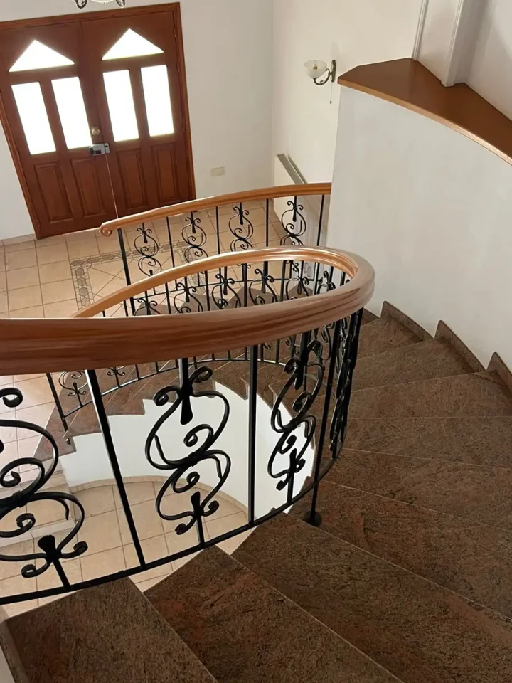 Semi-detached house for rent 325 m² in Limassol, Agios Athanasios