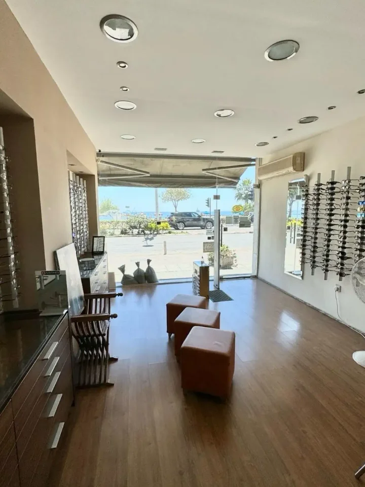 Trading area 72 m² for rent in Limassol, Limassol - Agia Napa