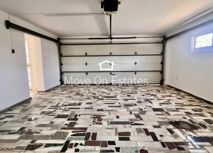 4-bedroom detached house for rent 300 m² in Larnaca, Livadia Larnakas