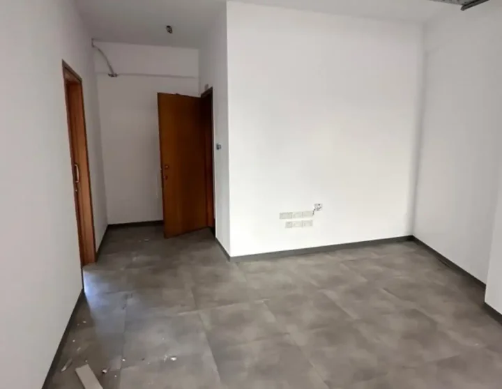 Офис 300 м² в аренду в Limassol, Germasogeia Tourist Area