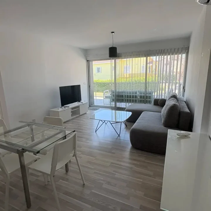 2-bedroom apartments for rent 90 m² in Limassol, Limassol - Mesa Geitonia