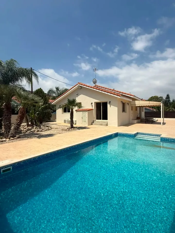 3-bedroom detached house for rent 150 m² in Limassol, Pyrgos Lemesou