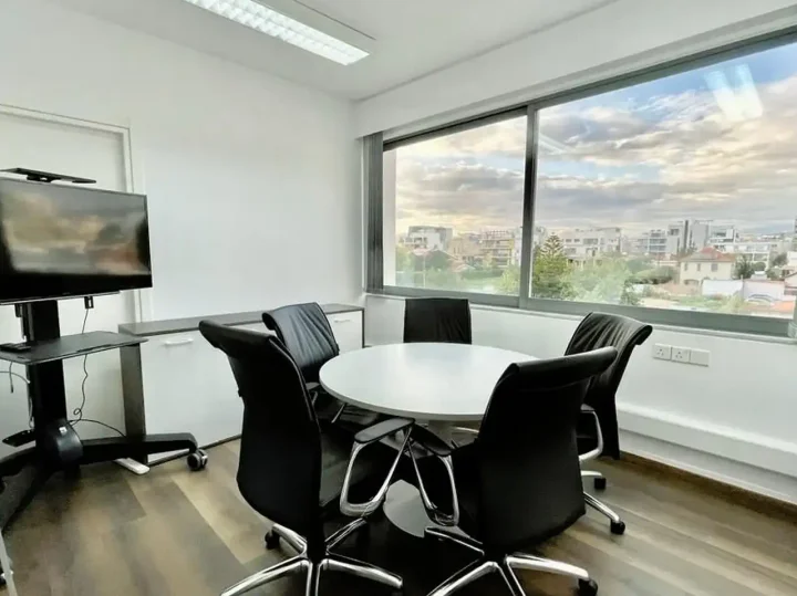 Office 100 m² for rent in Limassol, Limassol - Agios Nicolaos