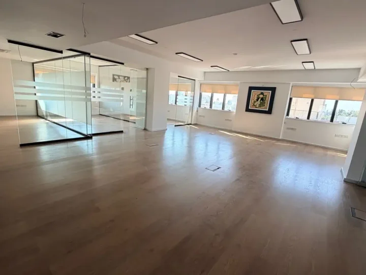 Γραφείο 250 μ² προς ενοικίαση στην τοποθεσία Limassol, Limassol - Agia Triada