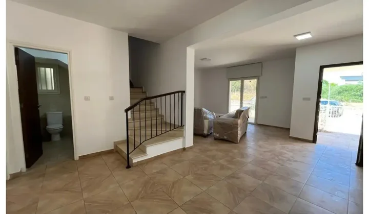 2-bedroom detached house for rent 110 m² in Limassol, Ypsonas