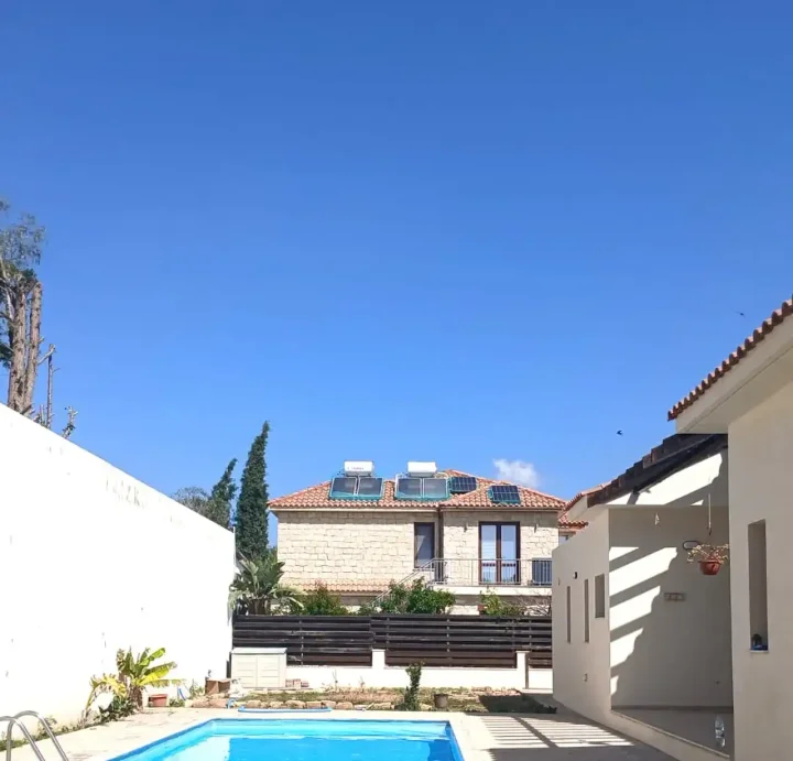 3-bedroom detached house for rent 145 m² in Limassol, Foinikaria