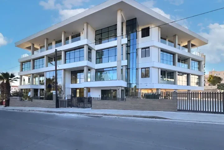 Office 139 m² for rent in Paphos, Paphos - Agios Theodoros