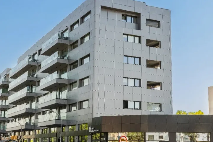 Office 500 m² for rent in Limassol, Limassol - Zakaki