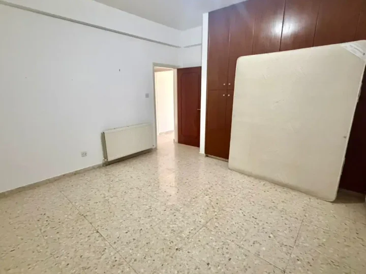 3-bedroom apartments for rent 200 m² in Nicosia, Strovolos - Archangelos