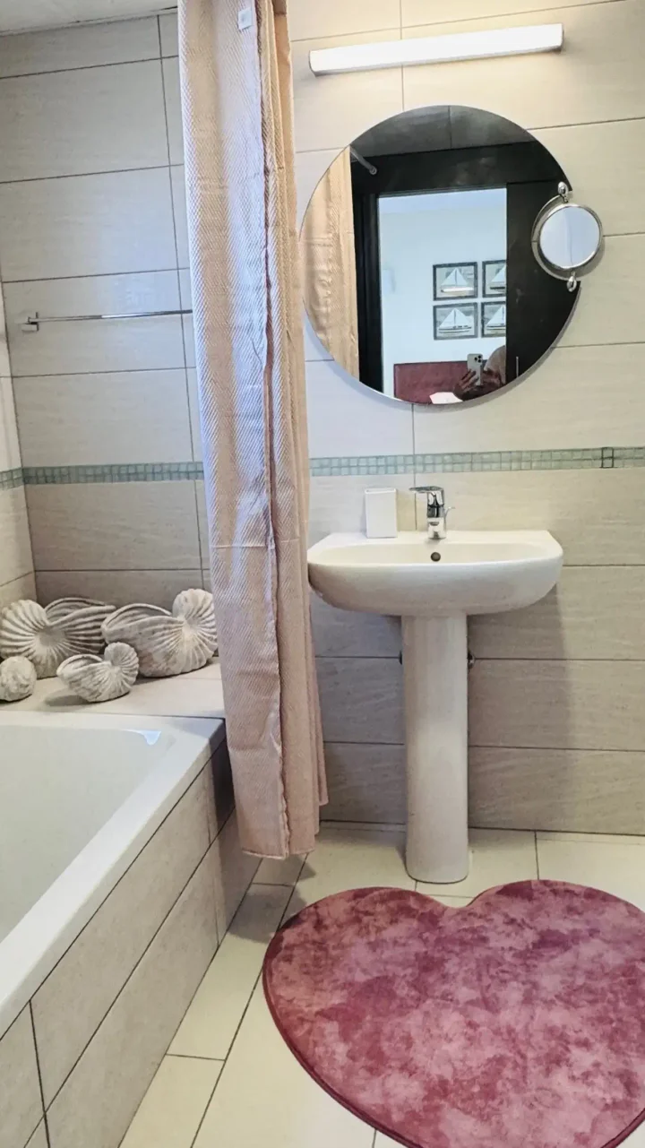 3-bedroom apartments for rent 150 m² in Limassol, Limassol Marina