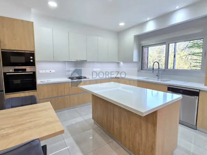 3-спальная апартаменты в аренду 120 м² в Limassol, Limassol - Agios Nicolaos