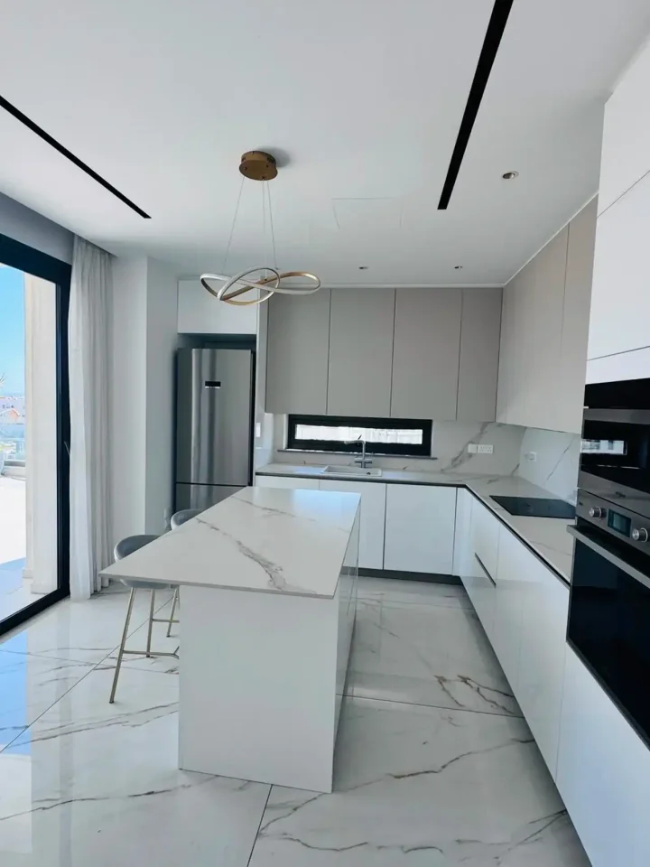 4-bedroom penthouse for rent 110 m² in Limassol, Agios Athanasios