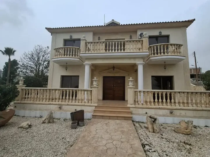 5-bedroom detached house for rent 280 m² in Limassol, Parekklisia
