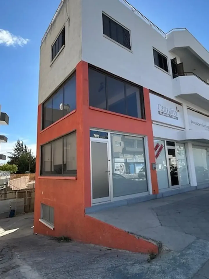 Commercial properties 360 m² for rent in Limassol, Kato Polemidia