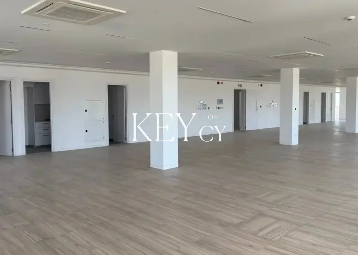 Офис 549 м² в аренду в Limassol, Limassol - Mesa Geitonia