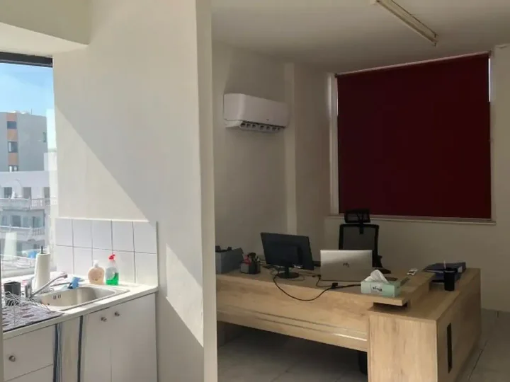 Office 70 m² for rent in Nicosia, Strovolos - Agios Dimitrios
