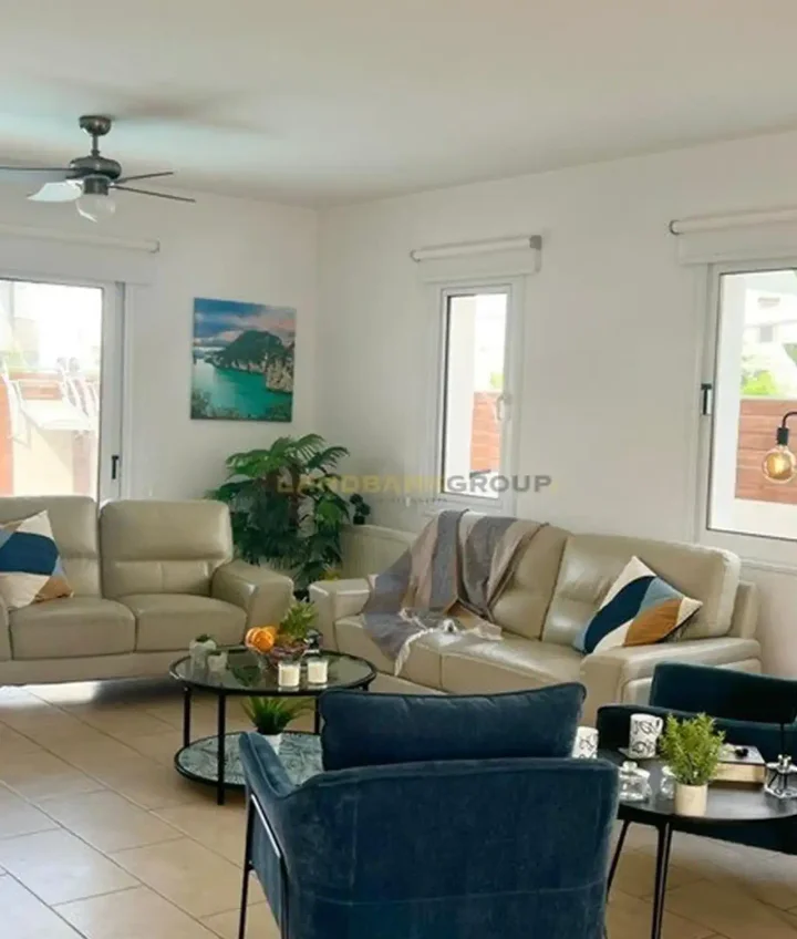 3-bedroom semi-detached house for rent 124 m² in Famagusta, Pernera