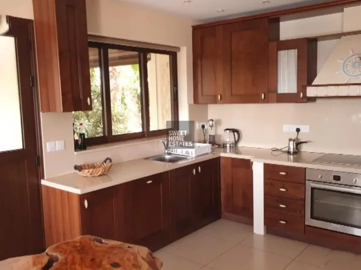 5-bedroom detached house for rent 200 m² in Famagusta, Protaras