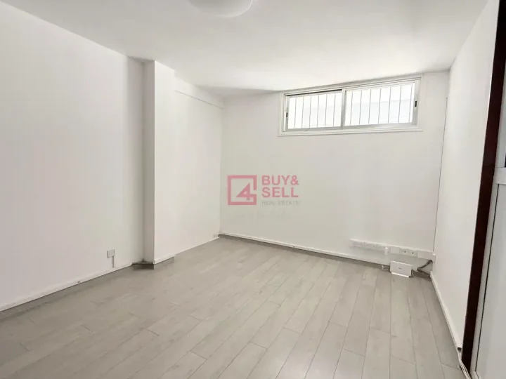 Office 99 m² for rent in Limassol, Limassol - Agios Nicolaos