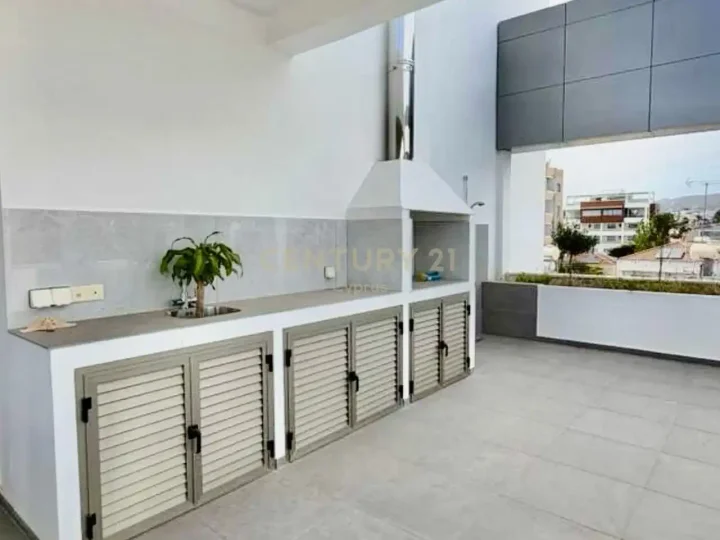 3-bedroom penthouse for rent 115 m² in Limassol, Potamos Germasogeias