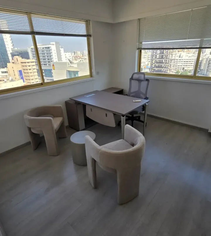 Office 120 m² for rent in Nicosia, Nicosia - Trypiotis