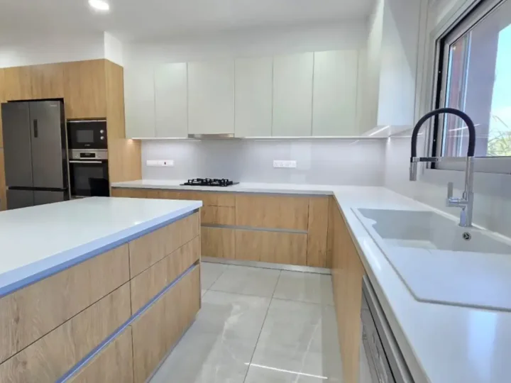 3-спальная апартаменты в аренду 120 м² в Limassol, Limassol - Agios Nicolaos