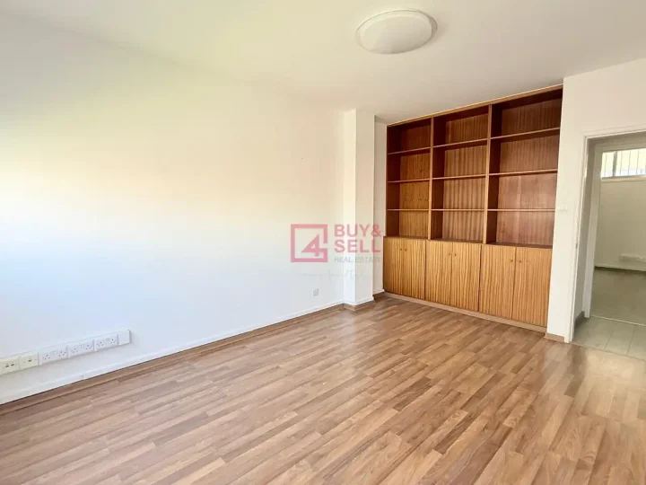 Office 99 m² for rent in Limassol, Limassol - Agios Nicolaos