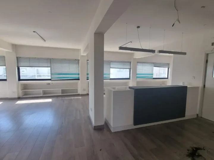 Office 168 m² for rent in Limassol, Limassol - Agia Zoni