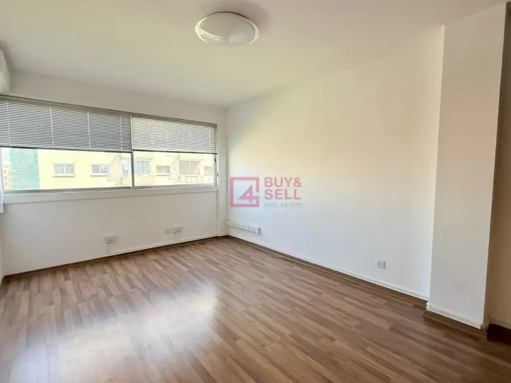 Office 99 m² for rent in Limassol, Limassol - Agios Nicolaos