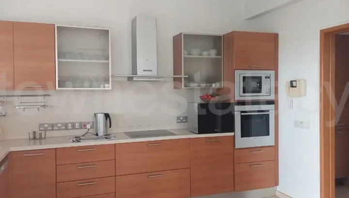 3-bedroom detached house for rent 220 m² in Limassol, Episkopi Lemesou