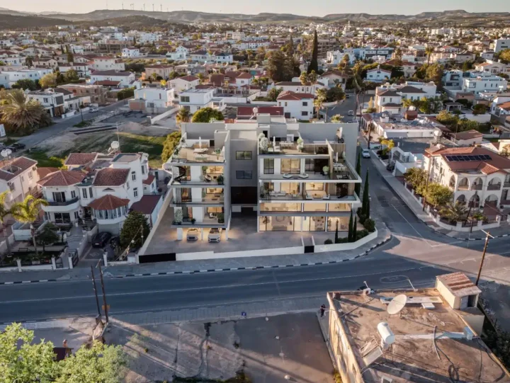 Trading area 198 m² for rent in Larnaca, Aradippou - Agios Fanourios