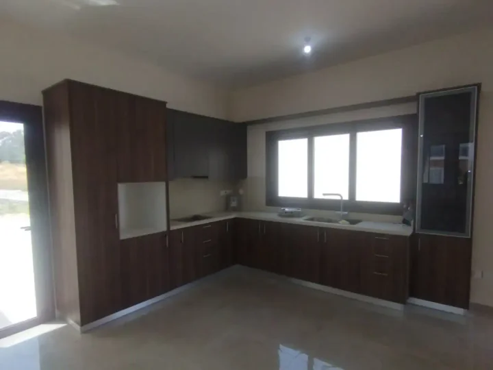 Μονοκατοικία προς ενοικίαση 250 μ² στην τοποθεσία Nicosia, Lakatameia - Archangelos-Anthoupoli