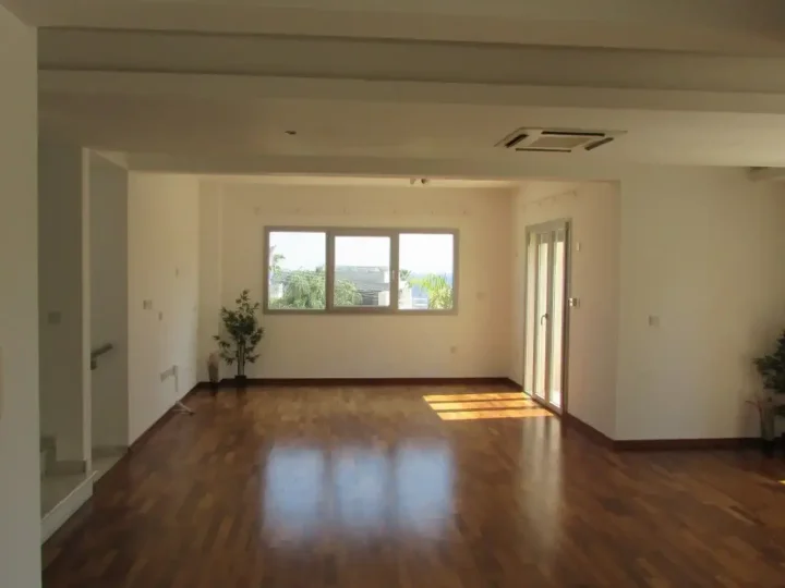 Detached house for rent 201 m² in Limassol, Agios Tychon