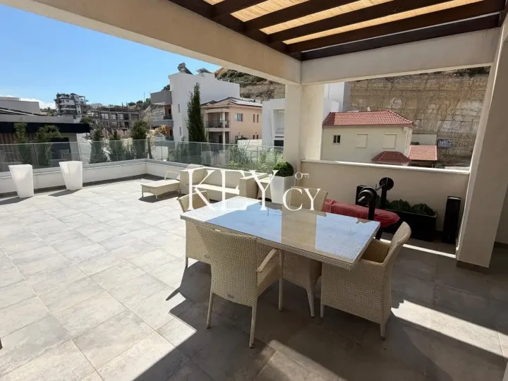 3-bedroom apartments for rent 198 m² in Limassol, Limassol - Mesa Geitonia