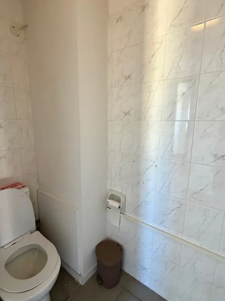 Office 110 m² for rent in Paphos, Paphos - Agios Theodoros