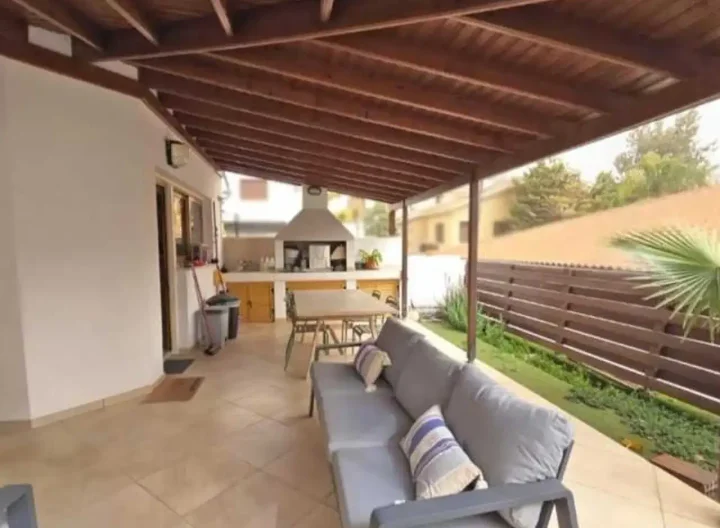 4-bedroom detached house for rent 240 m² in Nicosia, Strovolos - Chryseleousa