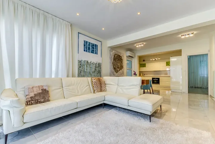 4-bedroom detached house for rent 220 m² in Limassol, Agios Tychon Tourist Area