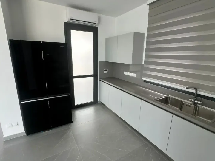 4-bedroom detached house for rent 270 m² in Nicosia, Latsia - Agios Georgios