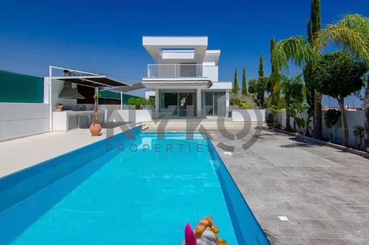 4-bedroom detached house for rent 340 m² in Limassol, Ypsonas