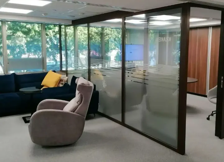 Office 582 m² for rent in Limassol, Limassol - Agia Zoni