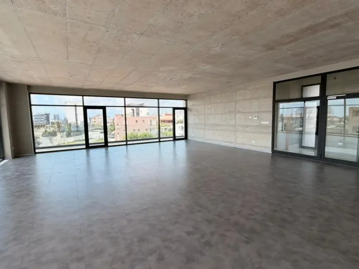 Коммерческая недвижимость 1237 м² в аренду в Limassol, Limassol - Agia Fyla